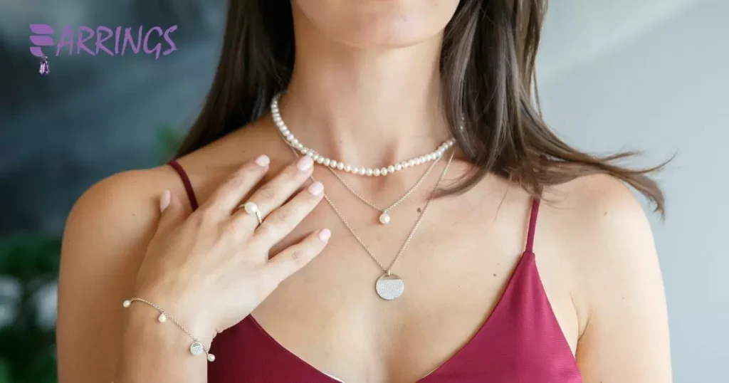 Can You Wear a Necklace in a Passport Photo?